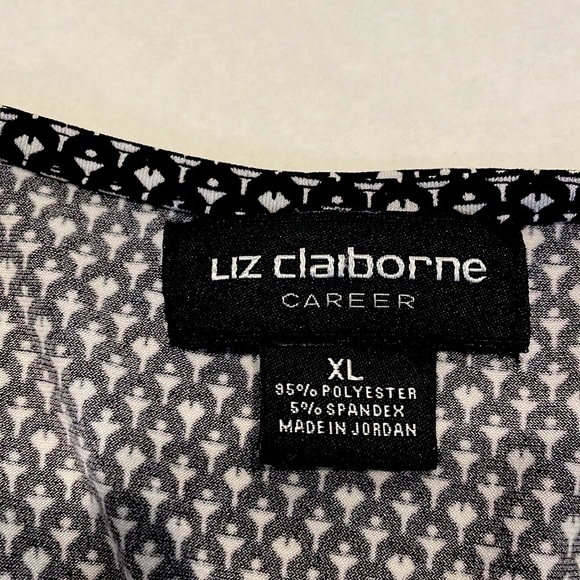 🌸Liz Claiborne Career Top Size XL Black White w/Gold Bar Liquid Knit EUC - Picture 4 of 4